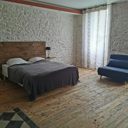 Le Puech Des Amandiers * Villeneuve-sur-Vere